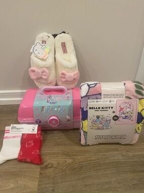 Hello Kitty Collectors Bundle